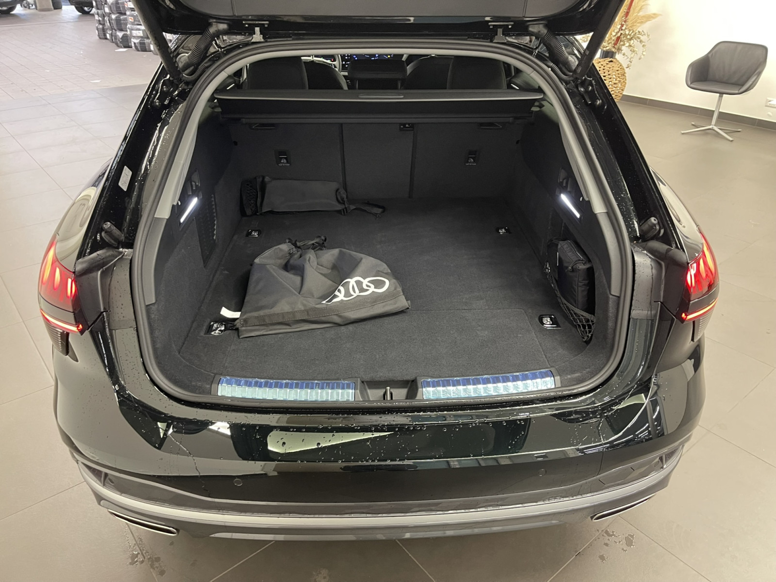 Audi A6 Avant e-hybrid 299 CH / 220 KW S tronic — 8