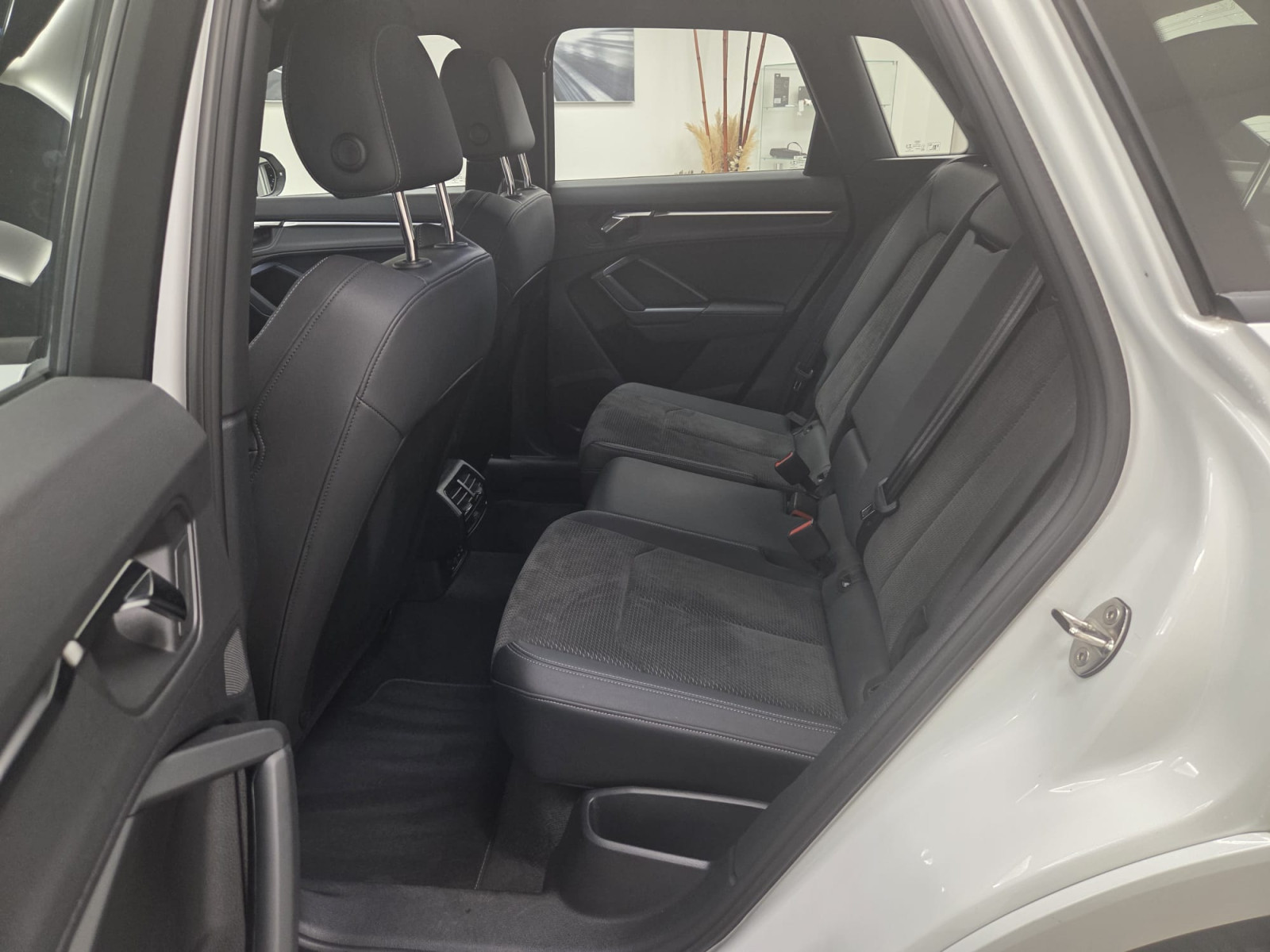 Audi Q3 S line 35 TFSI 150 CV / 110 KW S tronic — 6