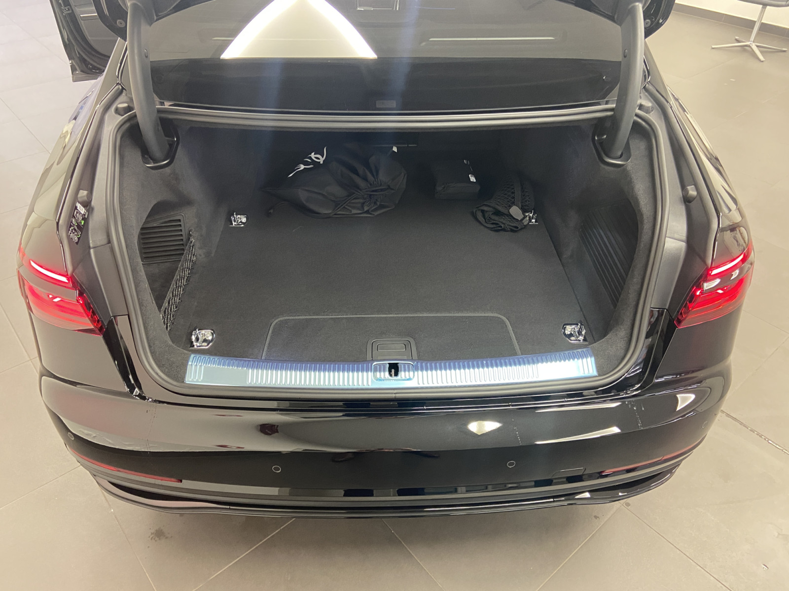Audi A8 TFSIe quattro 449 CH / 330 kW Tiptronic — 9