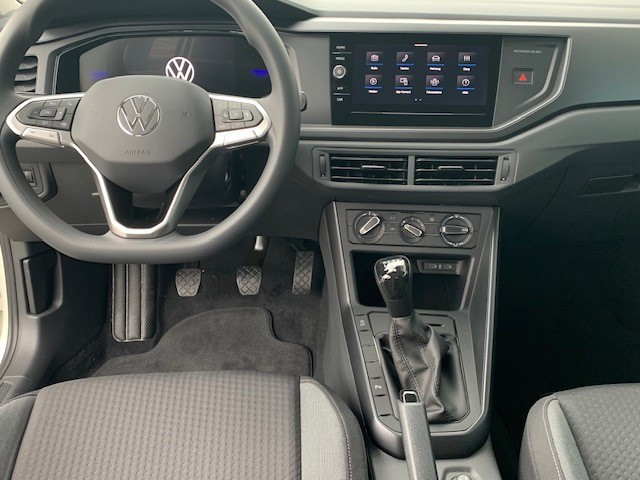 Volkswagen Polo 1.0 MPI 80CV 5 VITESSES — 3