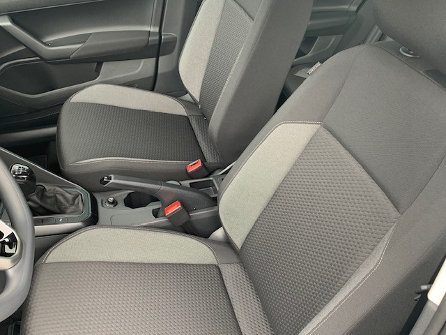 Volkswagen Polo 1.0 MPI 80CV 5 VITESSES — 2
