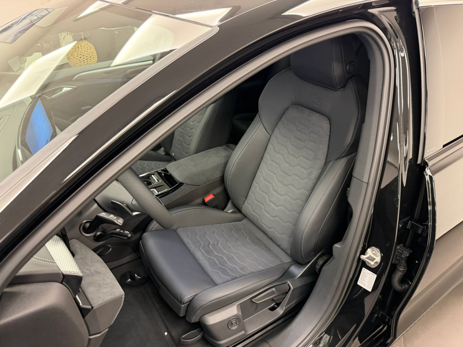 Audi A6 e-tron Avant S line 286 CH / 210 kW — 2