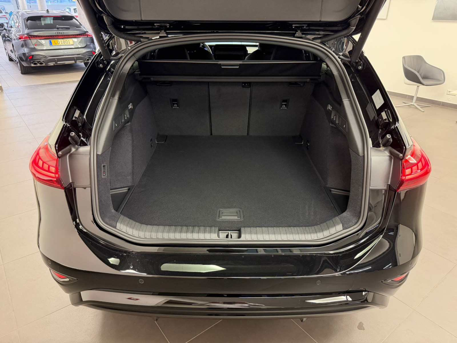 Audi A6 e-tron Avant S line 286 CH / 210 kW — 8