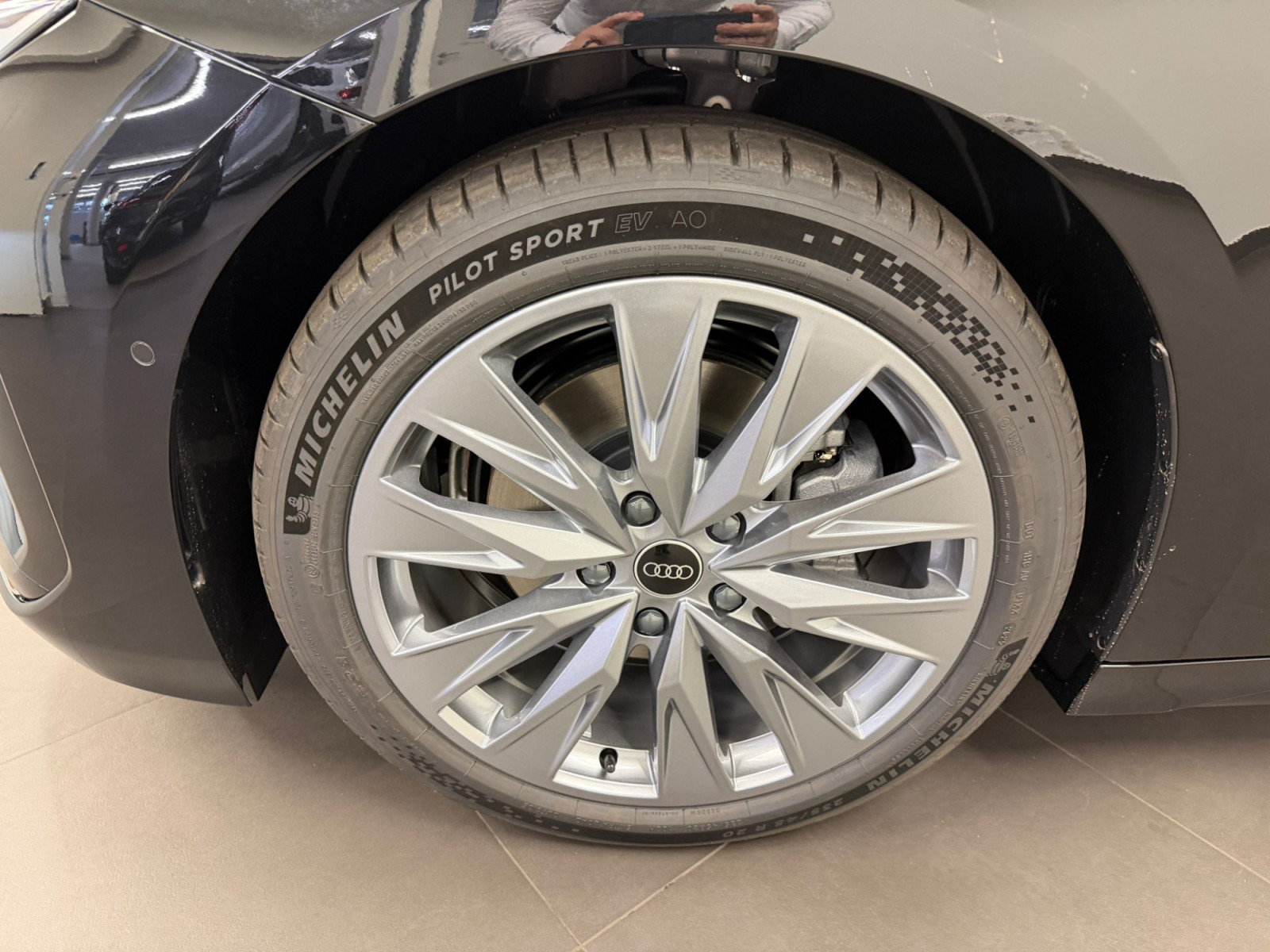 Audi A6 e-tron Avant S line 286 CH / 210 kW — 9